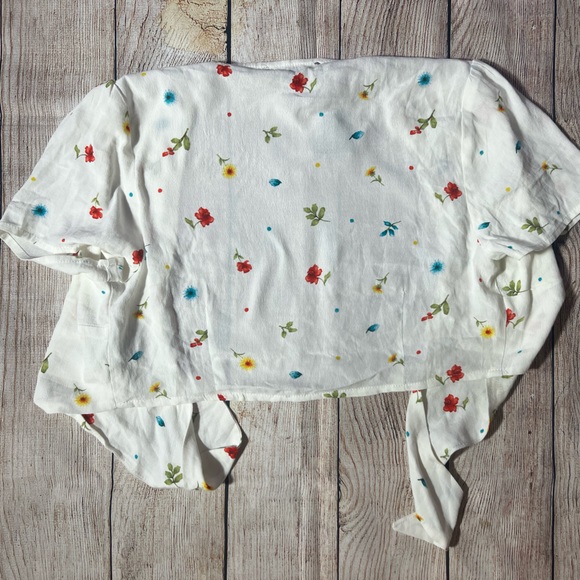 FOREVER 21 Tie Crop Top - Picture 3 of 8